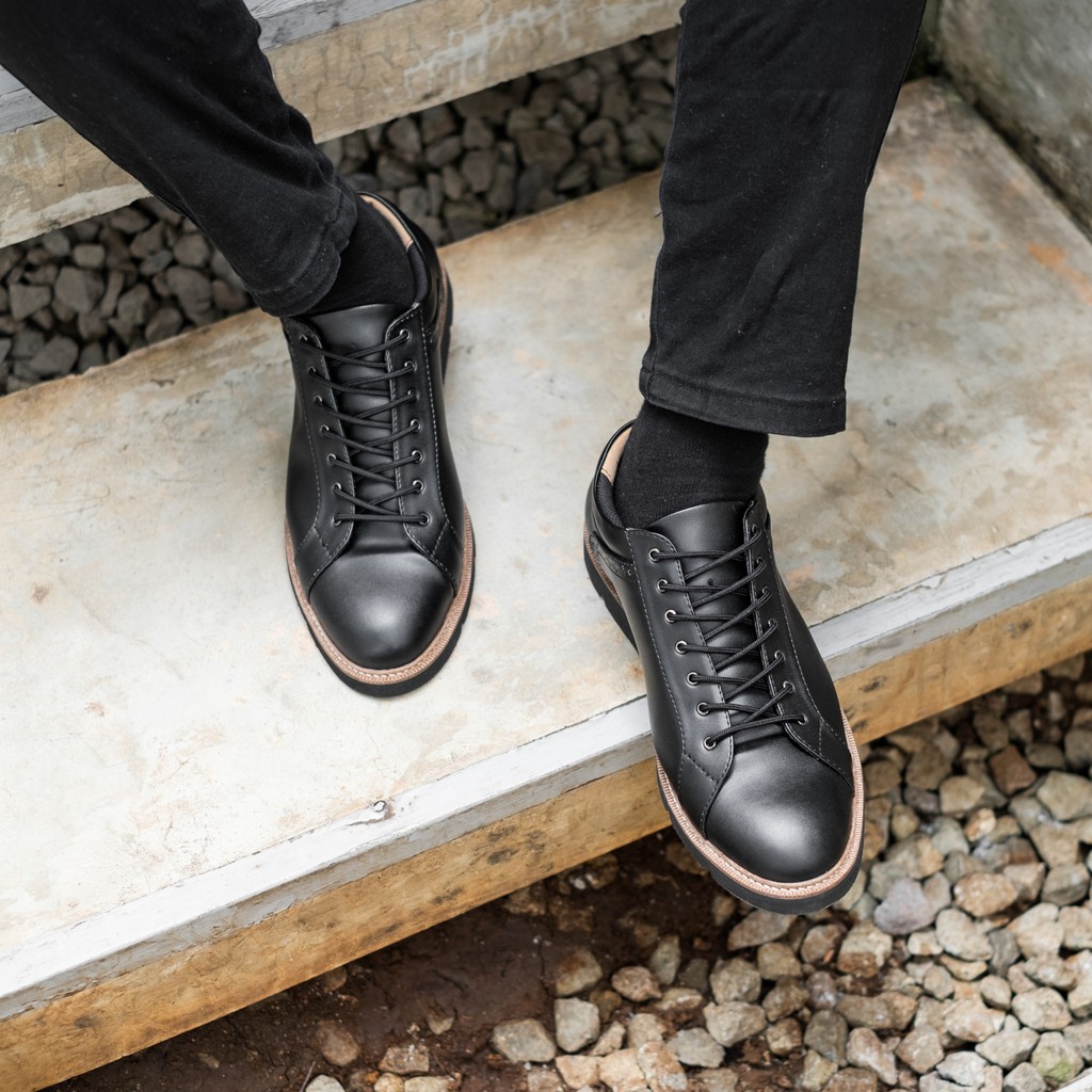 Maguirre Black | Sepatu Pantofel Hitam Pria Casual Kerja Cowok Kantor Pantofel Laki | Lvnatica x FORIND