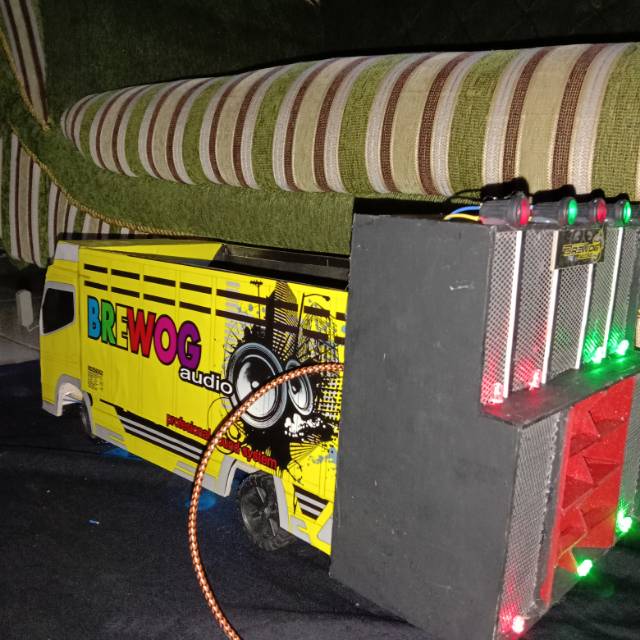 Miniatur truk +sound