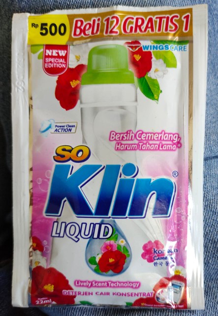 So Klin Liquid Detergen Pencuci Pakaian Cair  12sachet All Varian