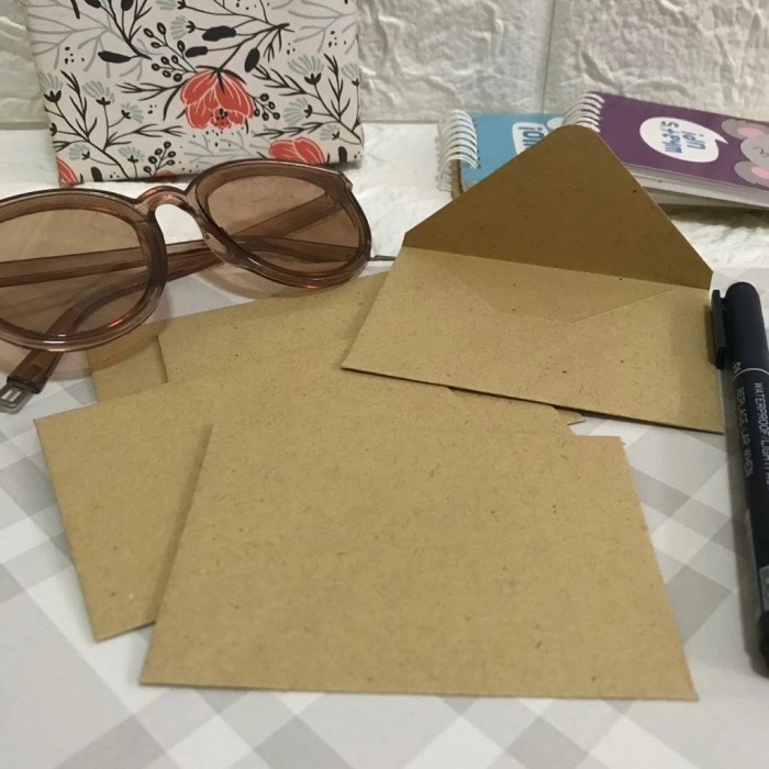 

Estudio 10pcs/pack amplop kosong serbaguna kertas kraft
