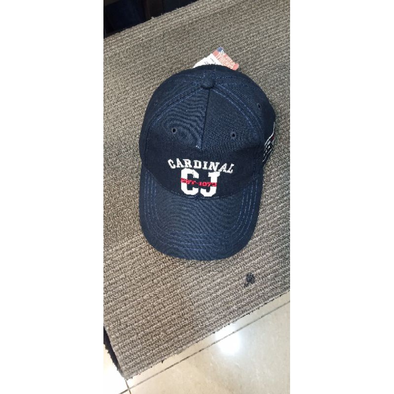 topi cardinal original
