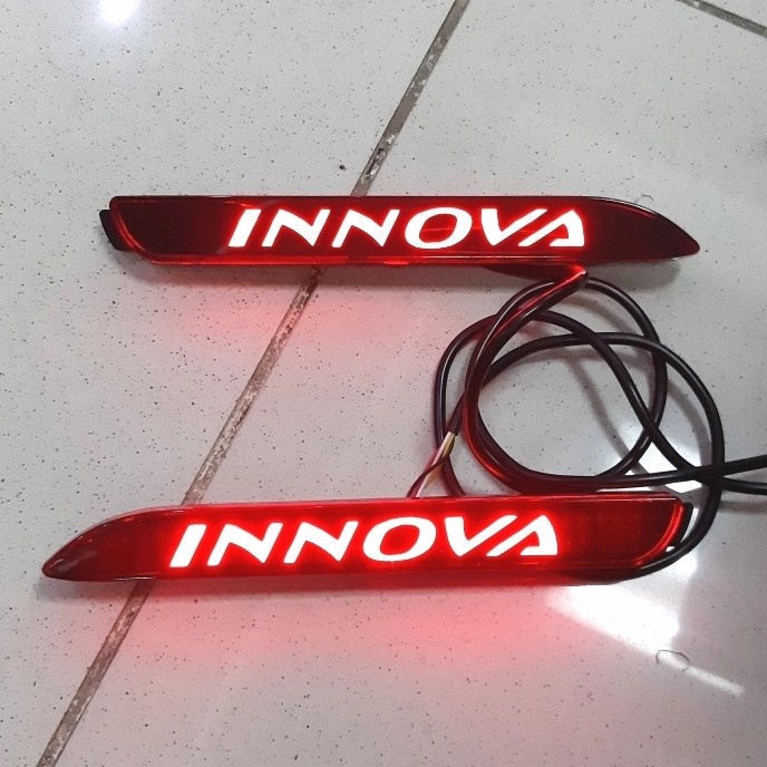 Lampu reflektor mobil toyota INNOVA 2004-2015 TULISAN