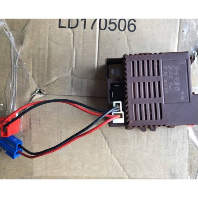 IC RECIEVER RECEIVER BOX MOBIL AKI J5B-HB-2G4YN-12V PMB 8388 dan 6168