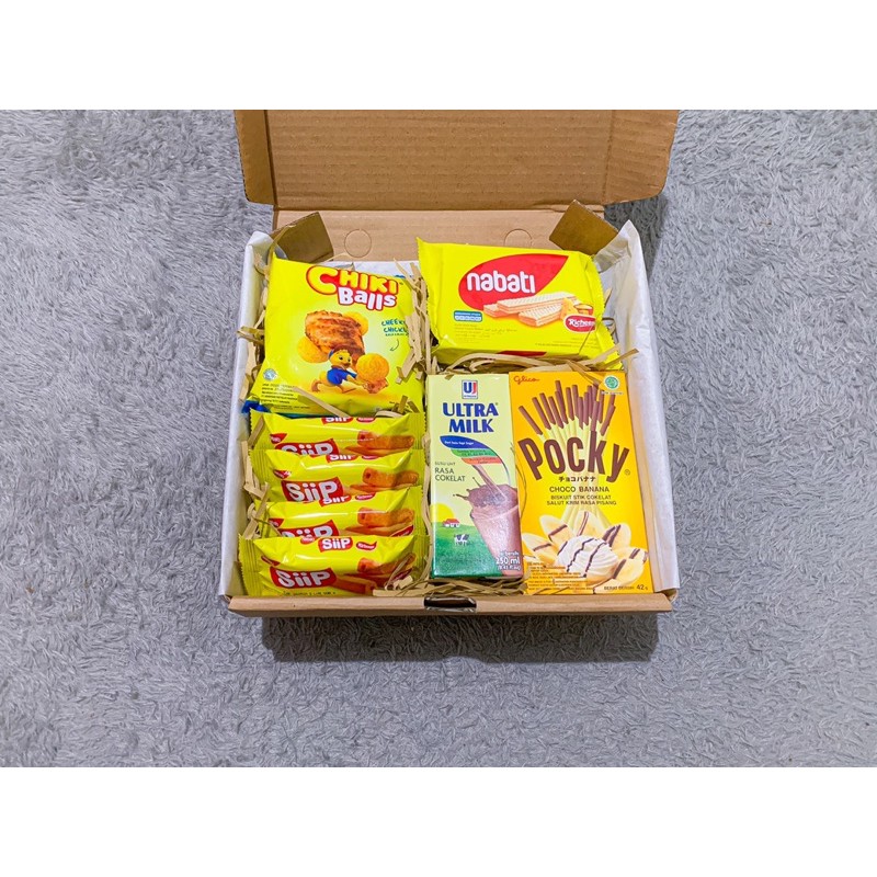 

SNACKBOX/GIFTBOX YELLOW SERIES POCKY