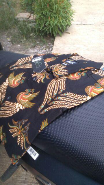 Odza Classic Baju Batik Pria Model Slimfit Pendek Arya
