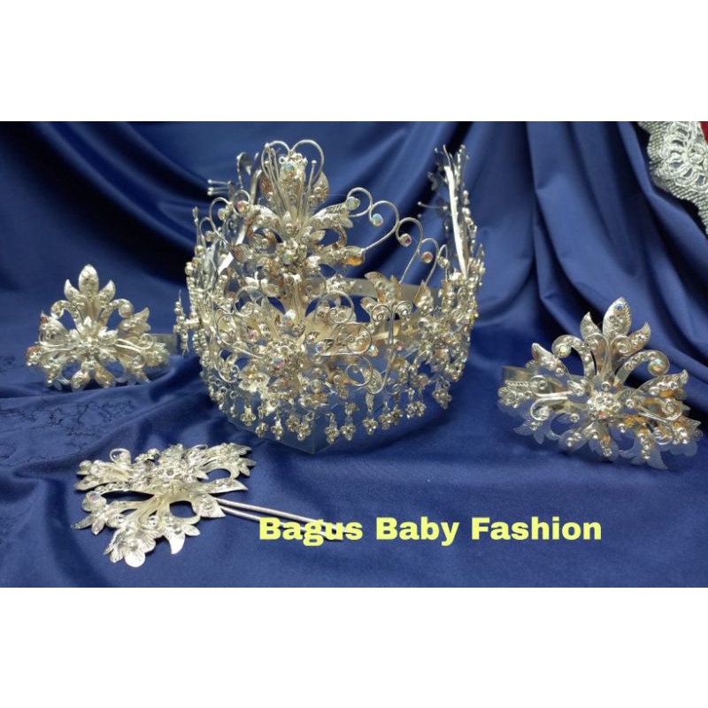 Mahkota Siger Sunda Lesti Istimewa