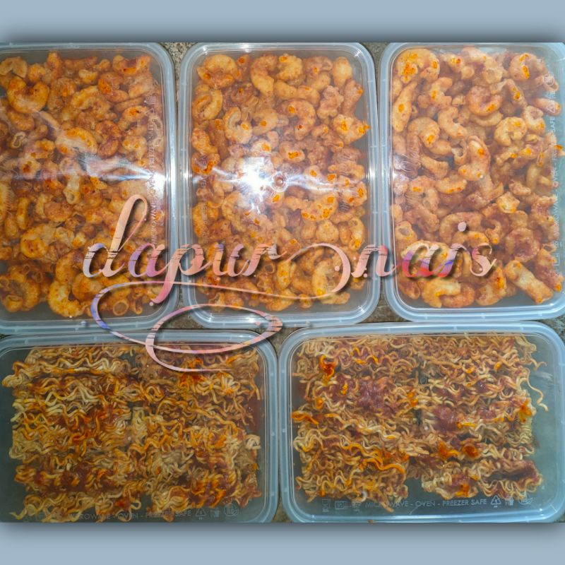 

Mie keriting/ mie kriyuk goreng rasa mantul (ukuran box 650ml)