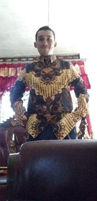 Arthesian Kemeja Batik Pria Free Masker, Adrianne Batik Printing