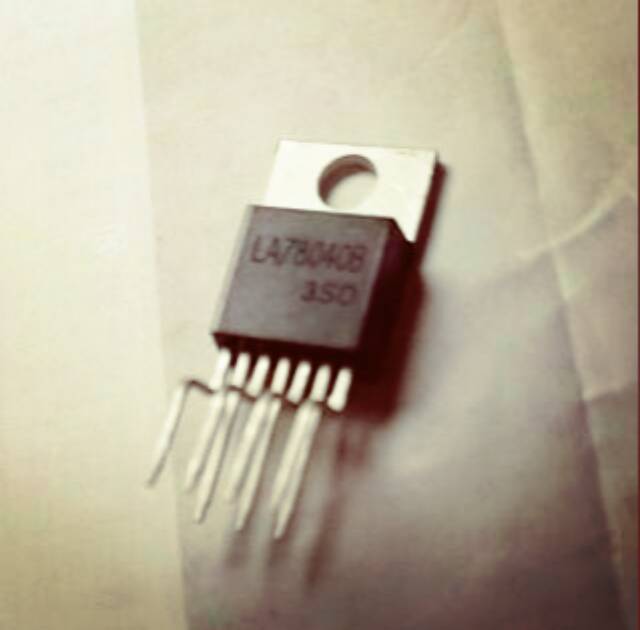 Ic vertical LA78040