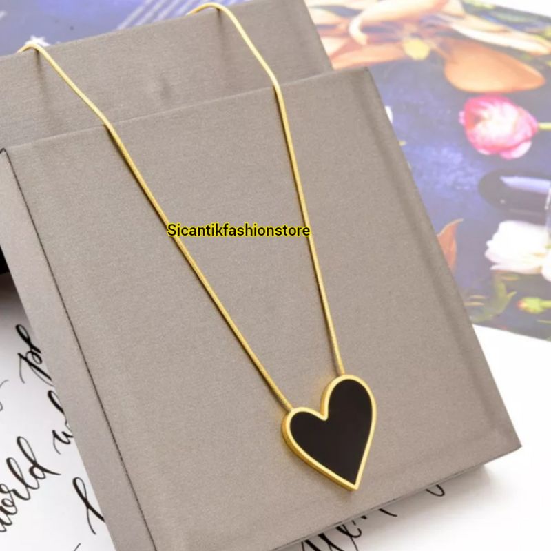 Kalung Titanium Gold Liontin Love Anti Karat Selamanya Kalung Wanita Plus Liontin Love Fashion Wanita Liontin Love Besar