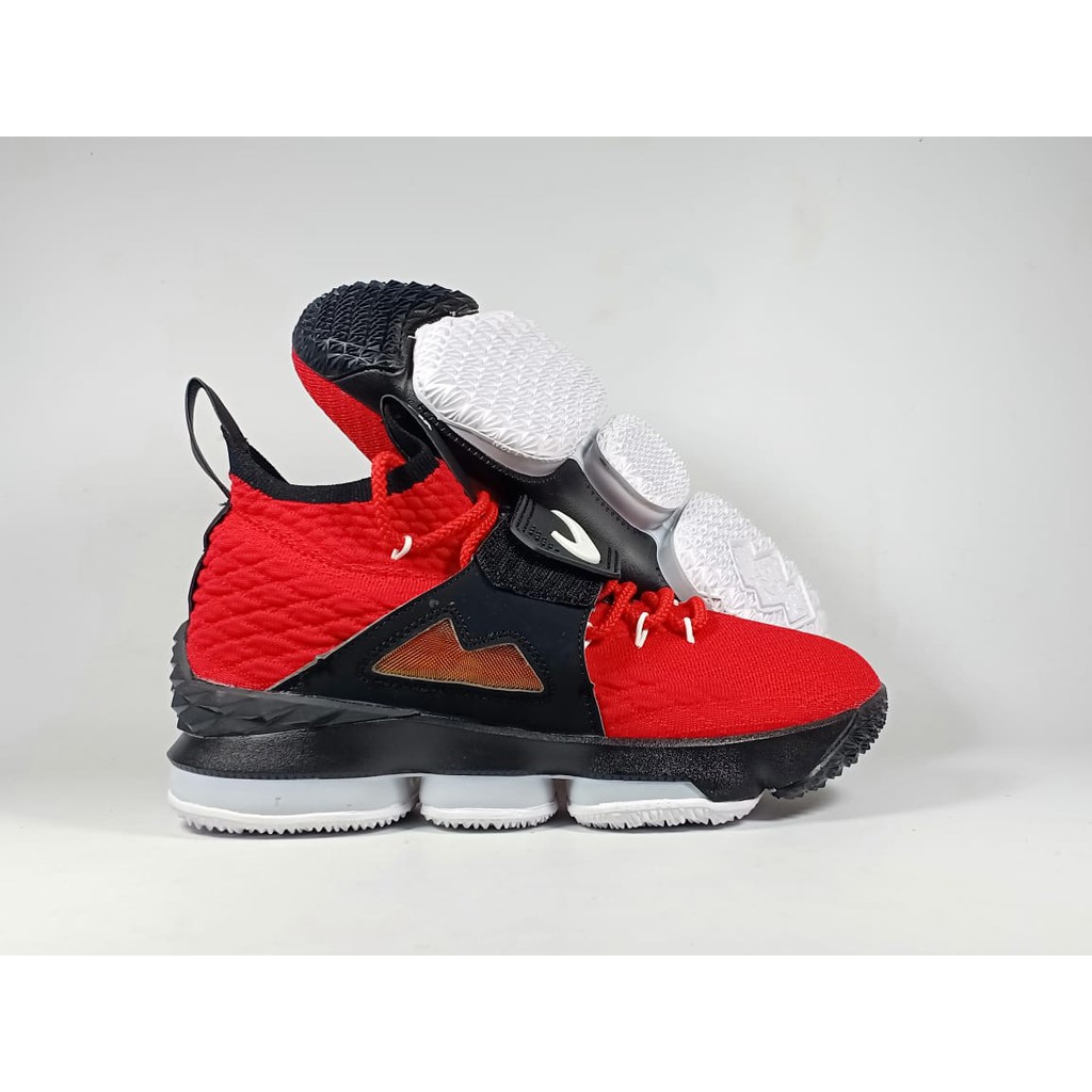 Sepatu Basket Lebron 15 Diamond Turf Red