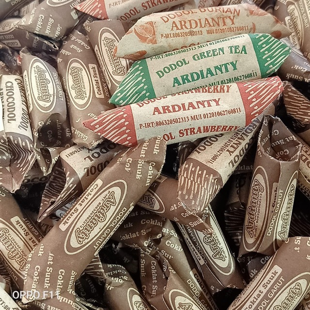 

Dodol Chocodol macam macam rasa/Dodol Khas Garut