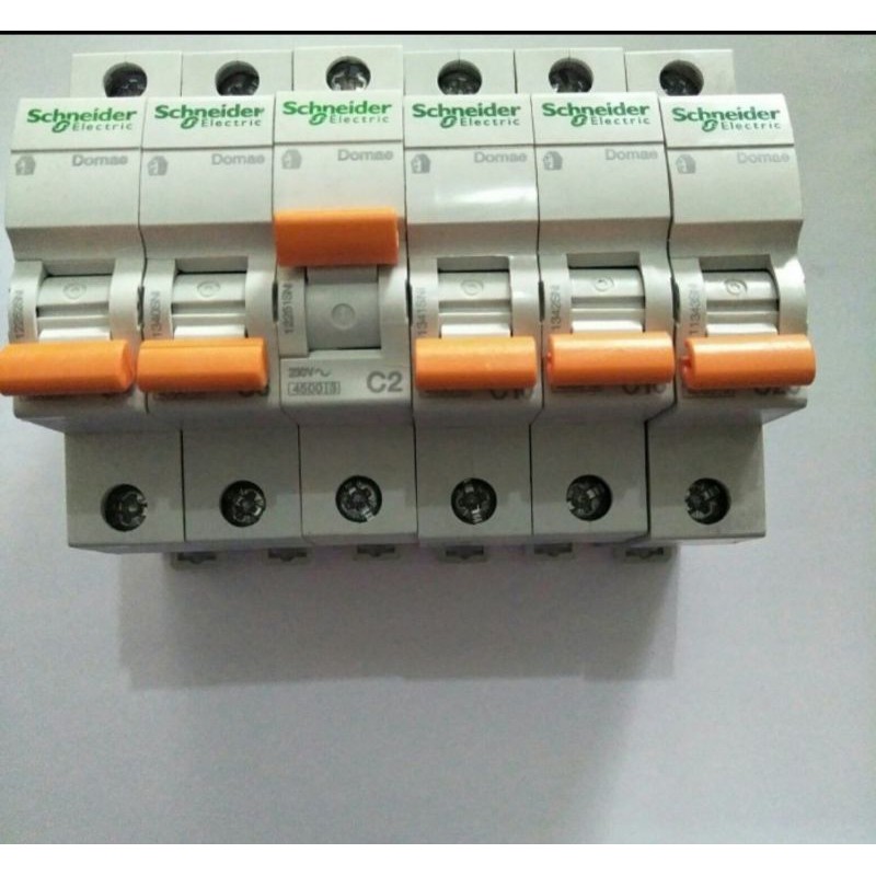 MCB Schneider / Merlin gerin 2A