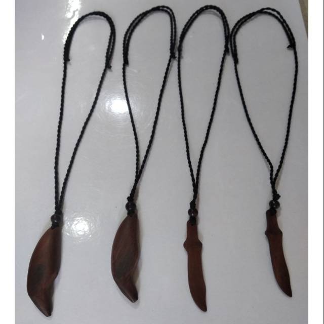 Kalung kayu ulin kalimantan kalung liontin kayu ulin