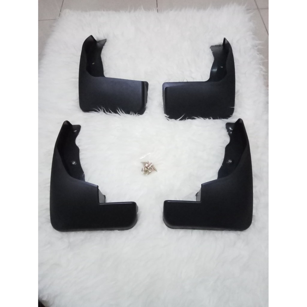 mud guard / karpet lumpur calya sigra