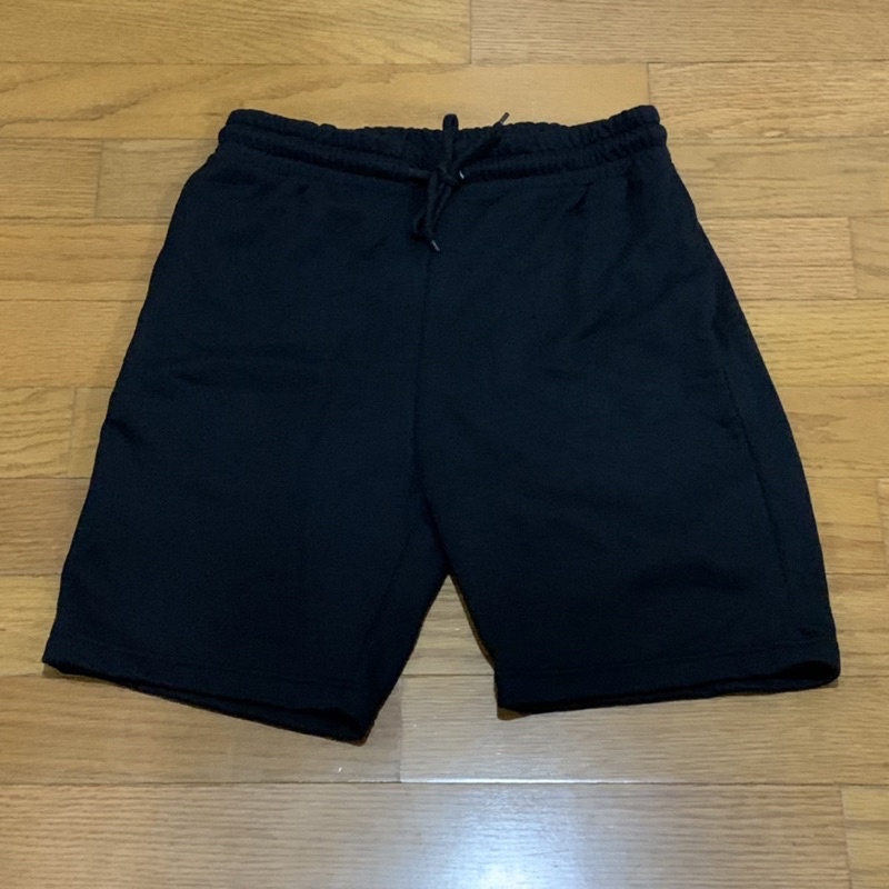Celana Pendek Pria H&M 100% Original Size M LIKE NEW. Hanya 1x pakai.