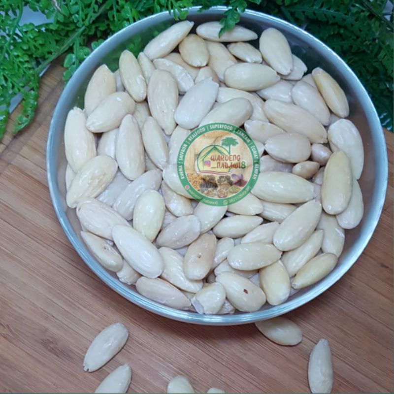 

Almond Skinless / Kacang Almond Kupas 100g