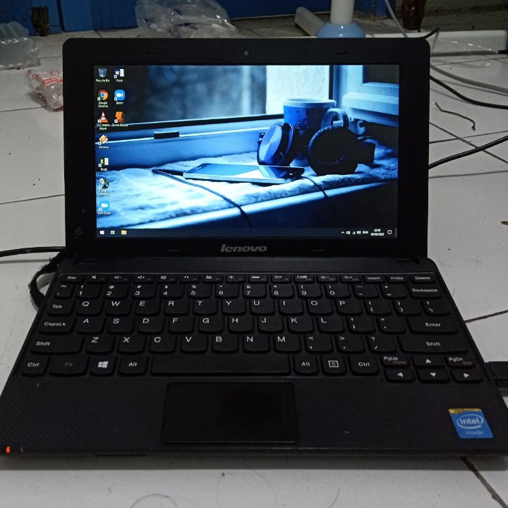 Lenovo E10-30 Hitam RAM 2GB HDD 320GB Netbook Notebook