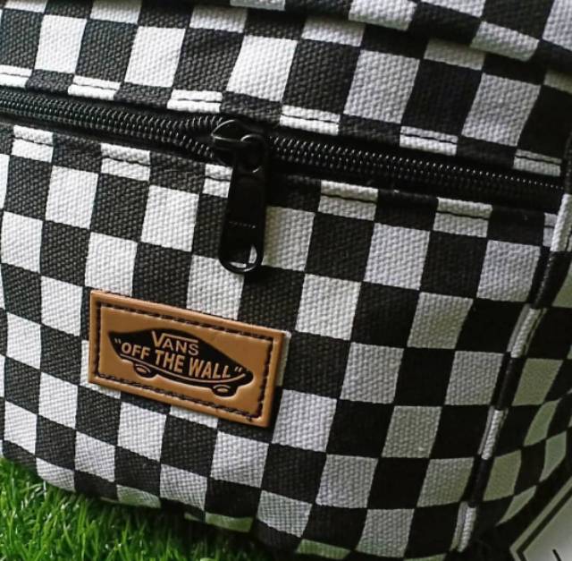 Waistbag motif catur vans