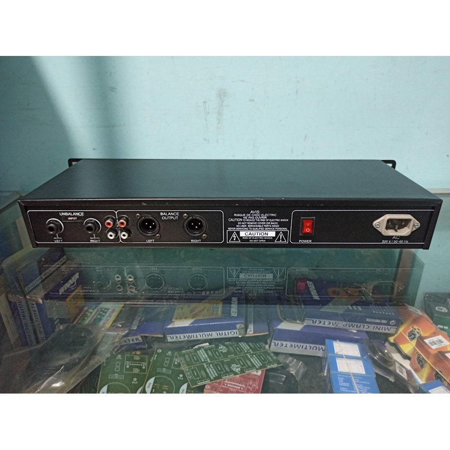 TONE MIC PROCESSOR (COCOK UNTUK KARAOKE) DHB 404 CKJ