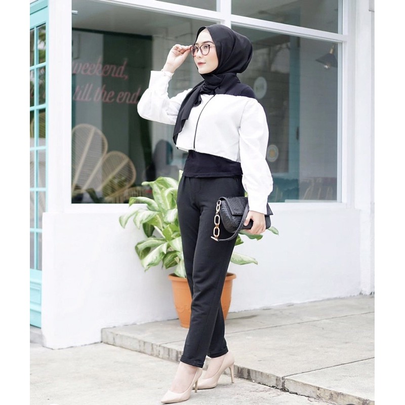 IVORY BLOUSE / BLOUSE LENGAN BALON