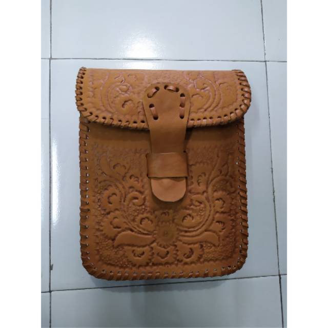 (BISA COD) TAS SELEMPANG KULIT ASLI PERSEGI PANJANG UKURAN BESAR 21x19x6 cm - SLING BAG WANITA OOTD
