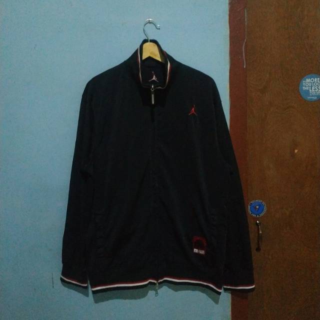Jaket jordan spizike second