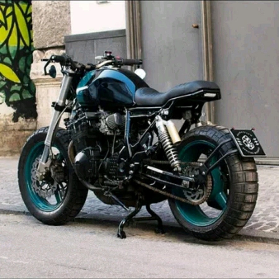 PIRELLI SALE PAKET BAN SEPASANG STR 110/70/17 & 140/80/17 BRAND NEW