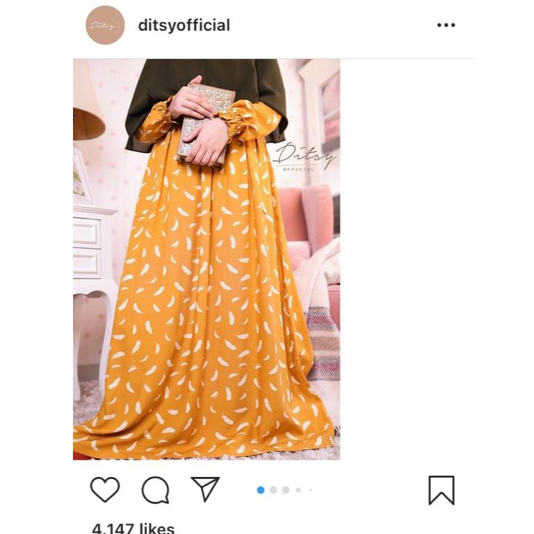 DITSY QUILL MUSTARD, CHERRY BLACK,PINEAPPLE GREEN,STRAWBERRY JETBLACK NIGHTGOWN