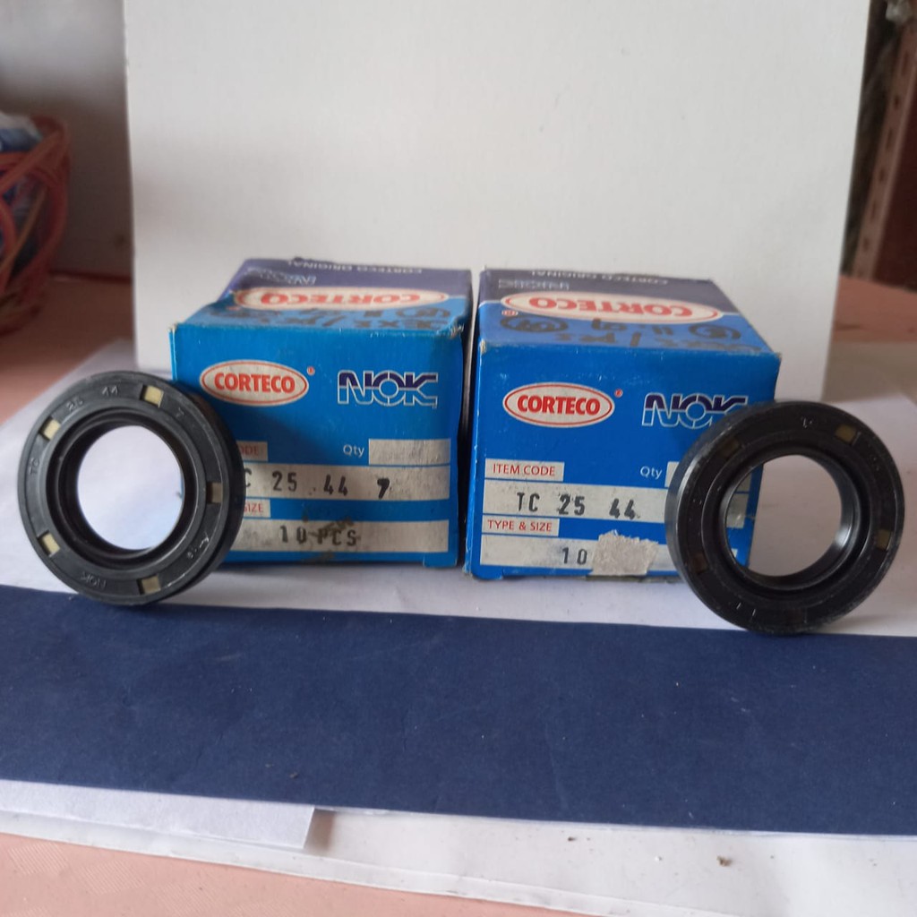 

Oil Seal TC 25 - 44 - 7 per 1 pc