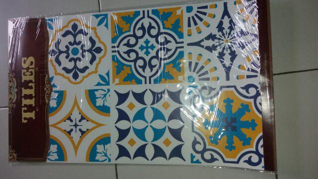 Fyc1001 45cm X 30 Cm Isi 6 Kotak Blue Classic Sticker Tegel