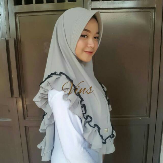 Hijab instan syar'i