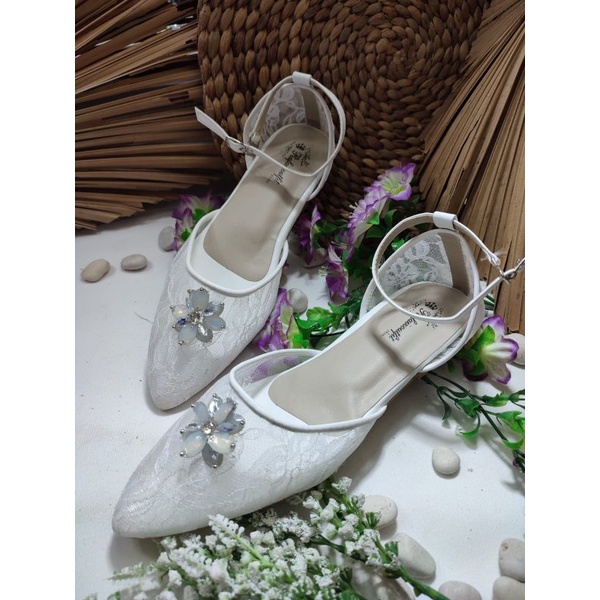 flatshoes Anna putih cantik tali tnpa hak