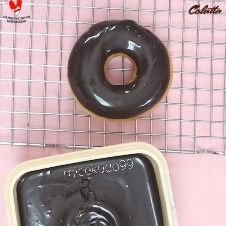 

COLATTA DARK CHOCOLATE GLAZE 1 KG / TOPPING DIP DONUT / DONAT COKLAT HITAM