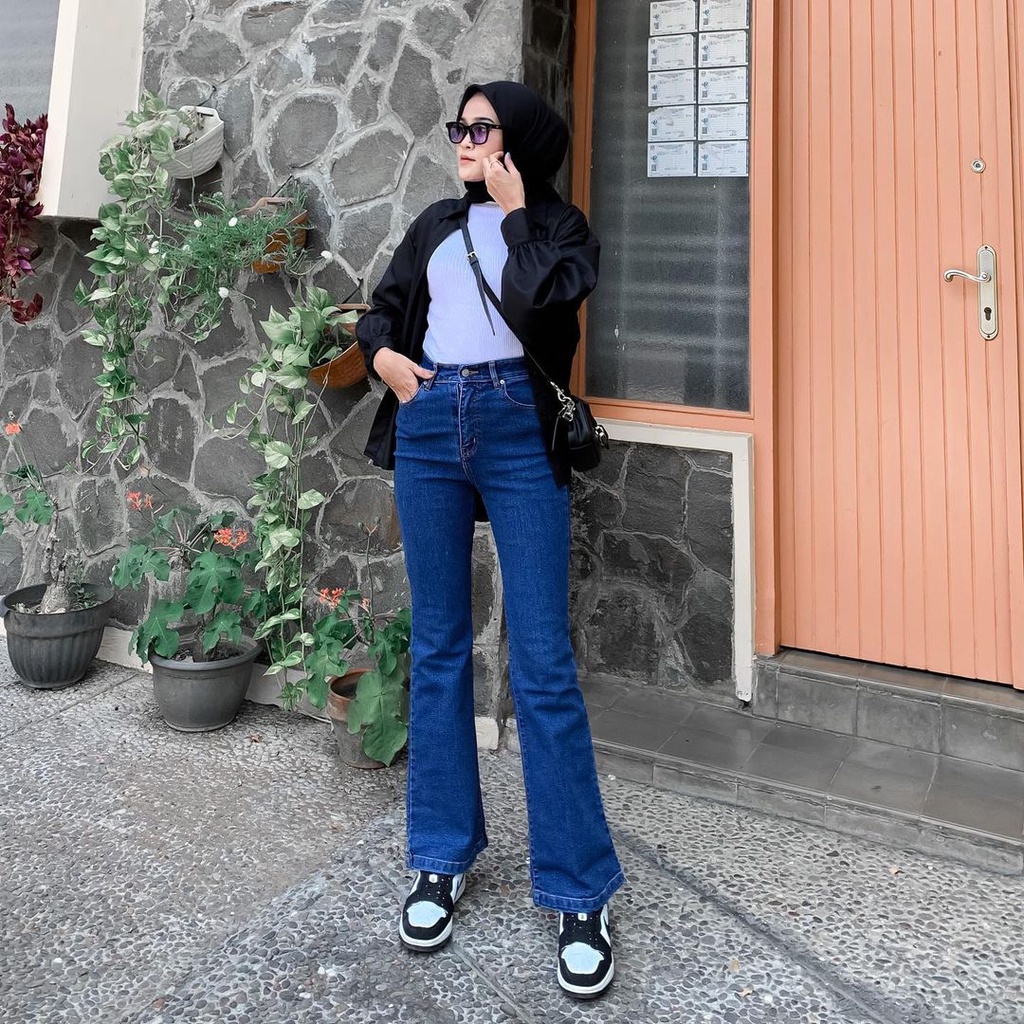 Highwaist Cutbray Jeans Wanita Kekinian