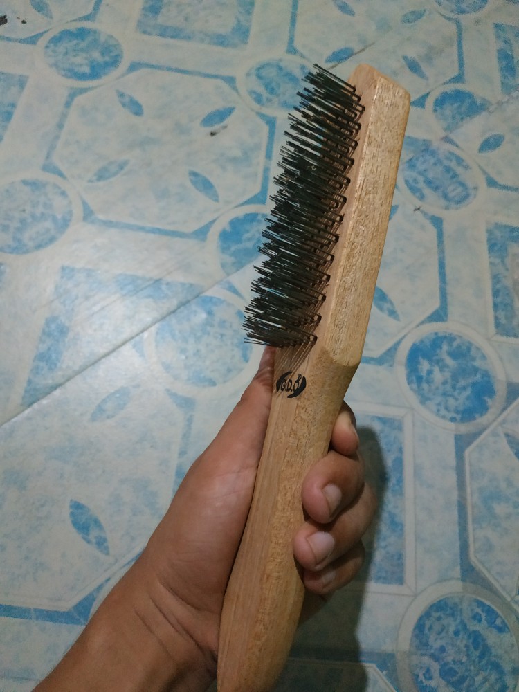 Sikat Kawat Putih Baja Gagang Kayu