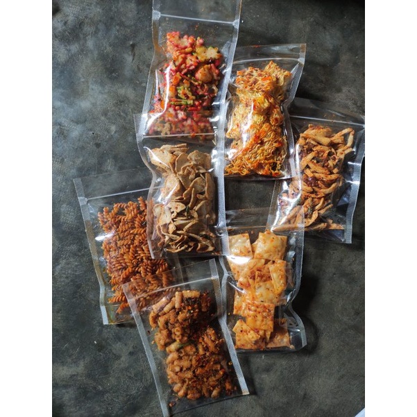 

CEMILAN KECIL SAMAKBRUK ENAK RASA PEDAS DAUN JERUK