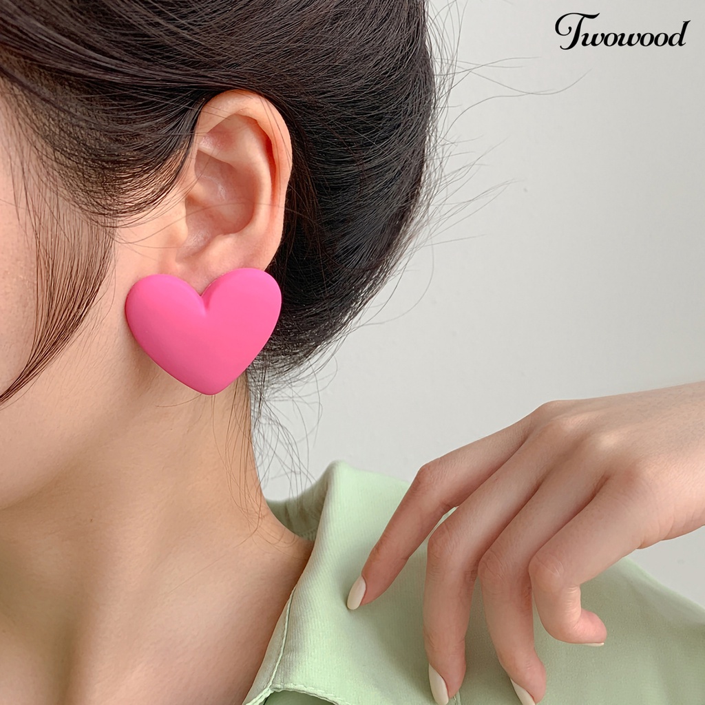 1 Pasang Anting Stud Bentuk Hati Warna Permen Tahan Lama Gaya Korea Untuk Wanita
