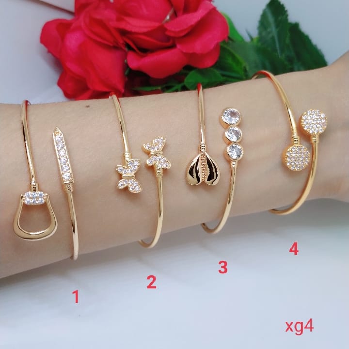 Gelang Tangan Fleksibel Bangle Wanita Titanium Xuping Perhiasan Aksesoris Fashion Lapis Emas Anti Karat