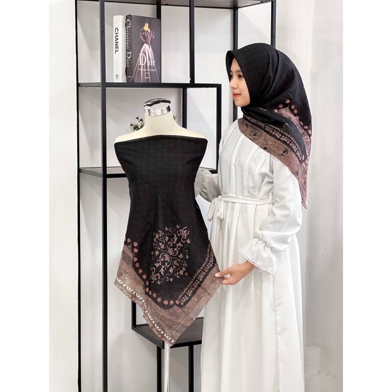 KHADIJAH HIJAB MOTIF