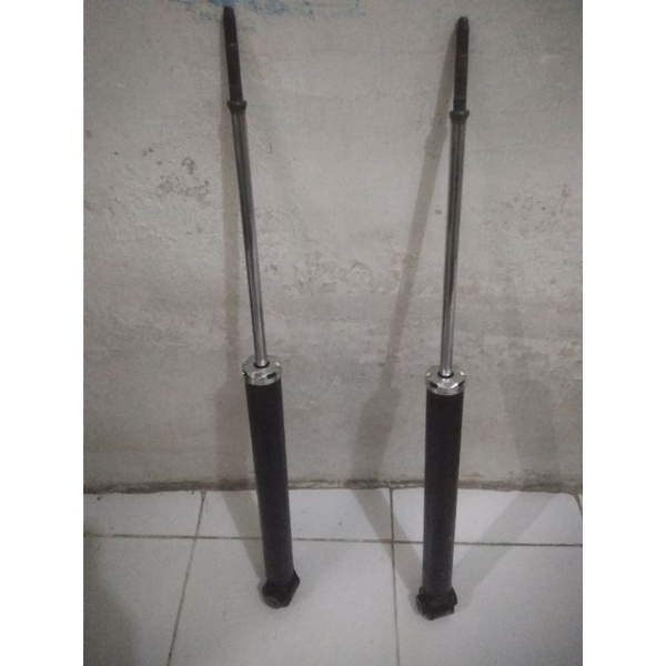 Shock belakang Toyota Yaris Skok Toyota New Yaris