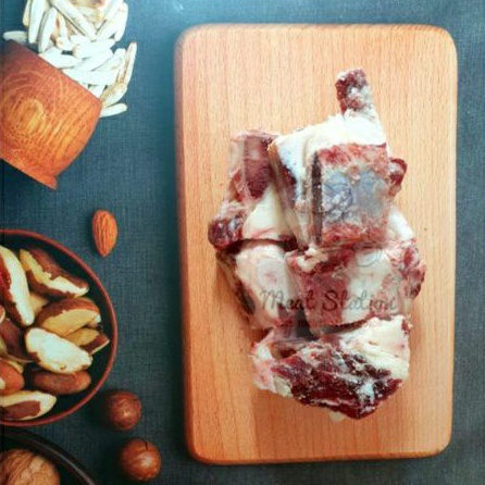 

TULANG IGA MUDA - Kemasan Frozen, Halal, Tanpa Pengawet