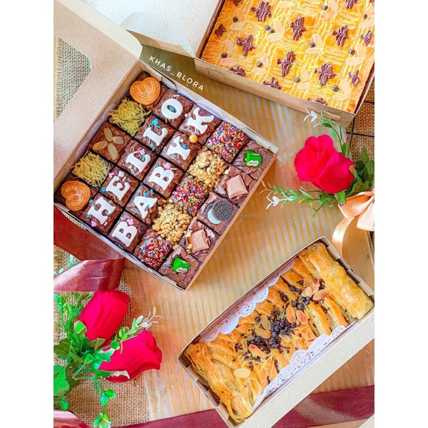 

OMIRA FUDGY BROWNIES CUSTOM