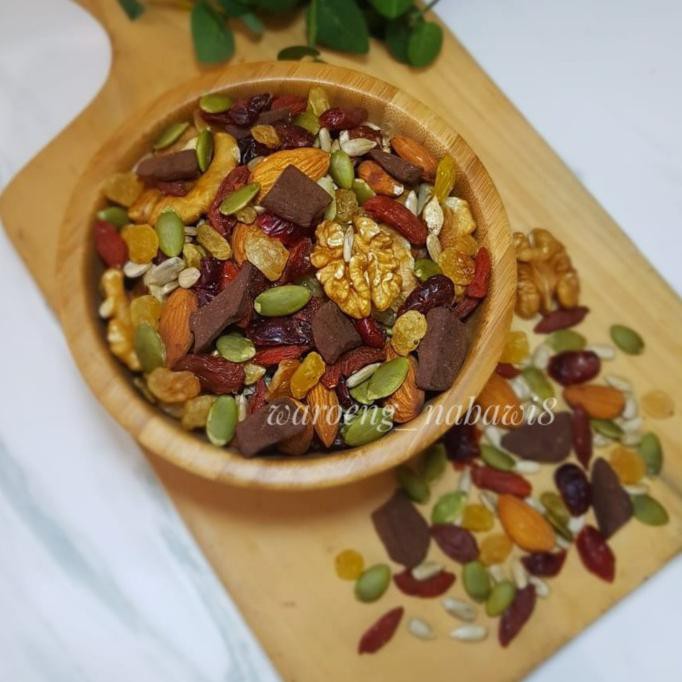 

TERBARU KACANG MIXTRAIL CHOCO 500GR