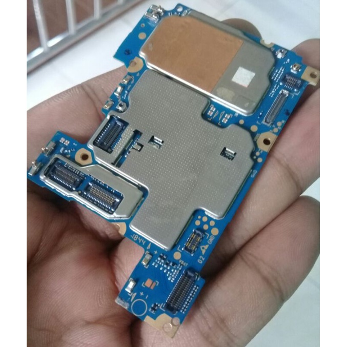 Mesin asus zenfone max pro m2 4 / 64 gb perawan (Bekas)