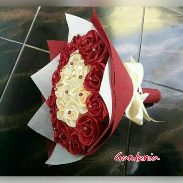 

Buket Bunga Pita