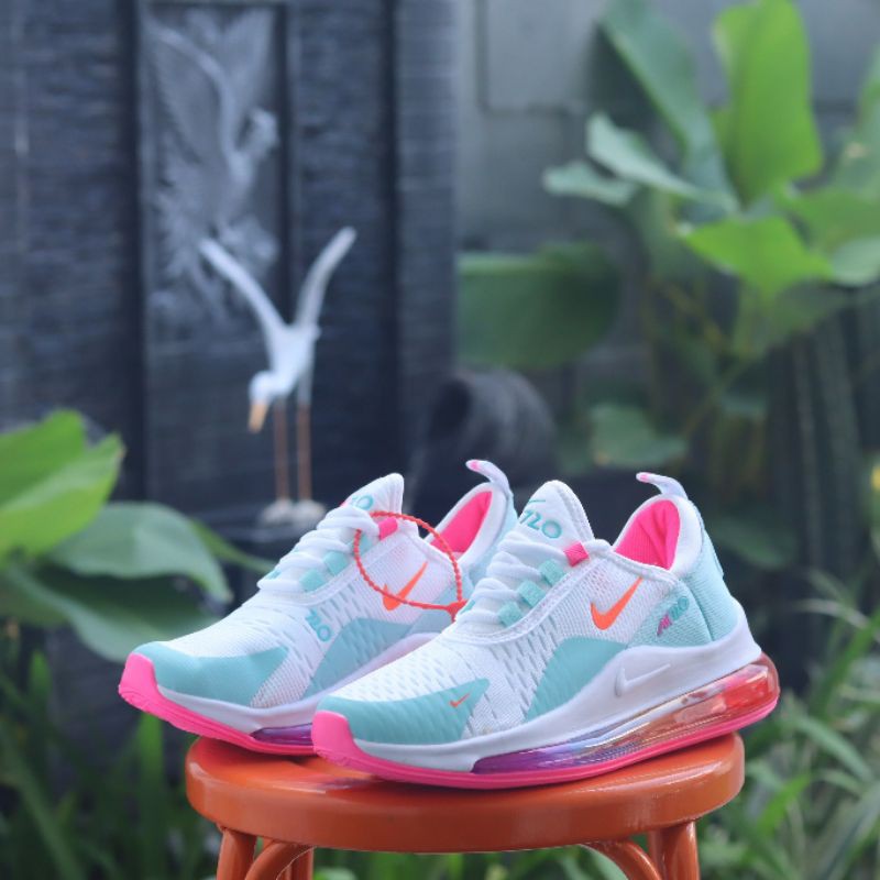 SEPATU SNEAKER RUNNING NIKE AIR MAX 720 WANITA