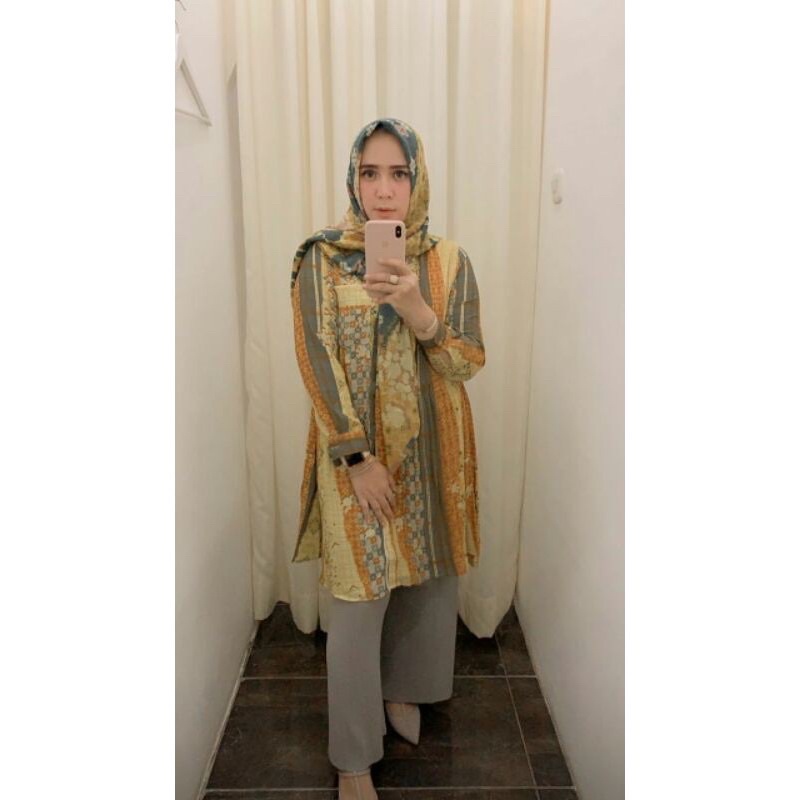 MENIC TUNIK RIAMIRANDA PRELOVED