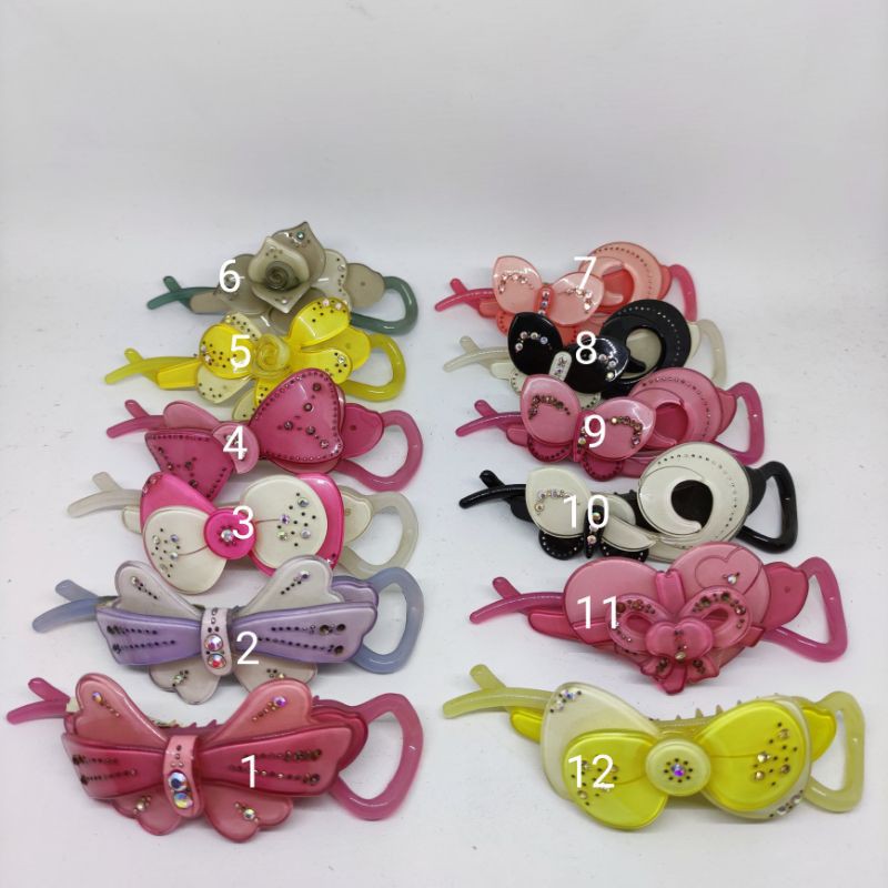 

Jepit Acrylic Pisang Motif