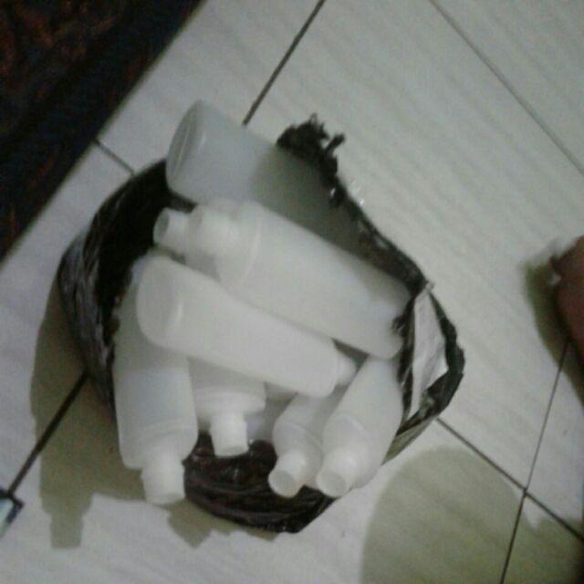 Botol Putri 100ml Tutup Fliptop